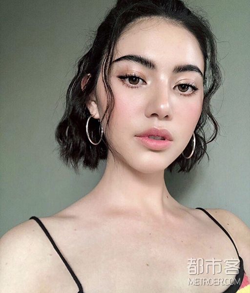 Vol.14美妆教室开课啦!“假期脸”快快走开,十一就要做全街最靓的仔!