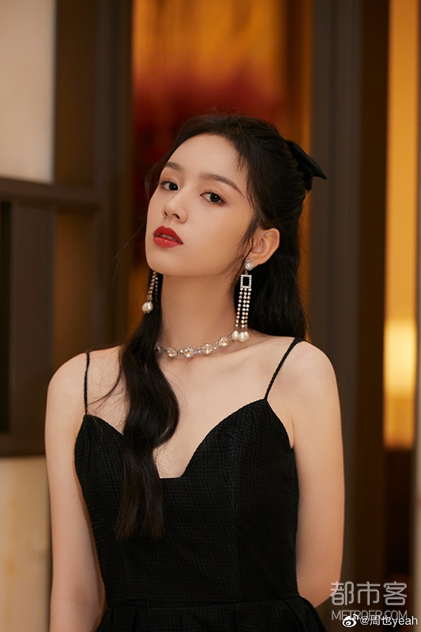 美妆教室 007mgB1yly1gjuwrsw72wj322n33y7wl.jpg