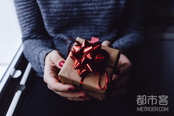 美妆教室 freestocks-zMdOBBNPB5o-unsplash.jpg